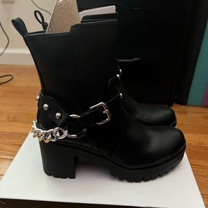 Nine West Quilip Heeled Booties